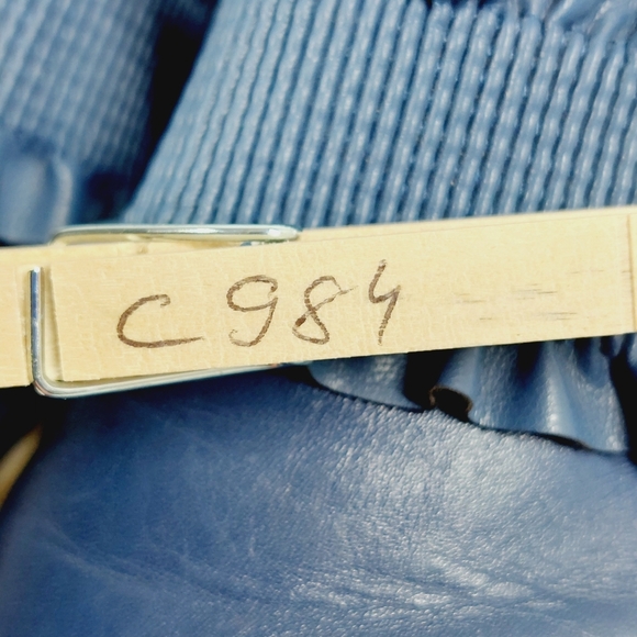 Earth Origins Ellis Blue Leather Ruffle Slip-Ons Flats C984 - Picture 12 of 12